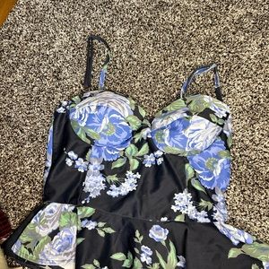 Albion swim blue floral ruffle top